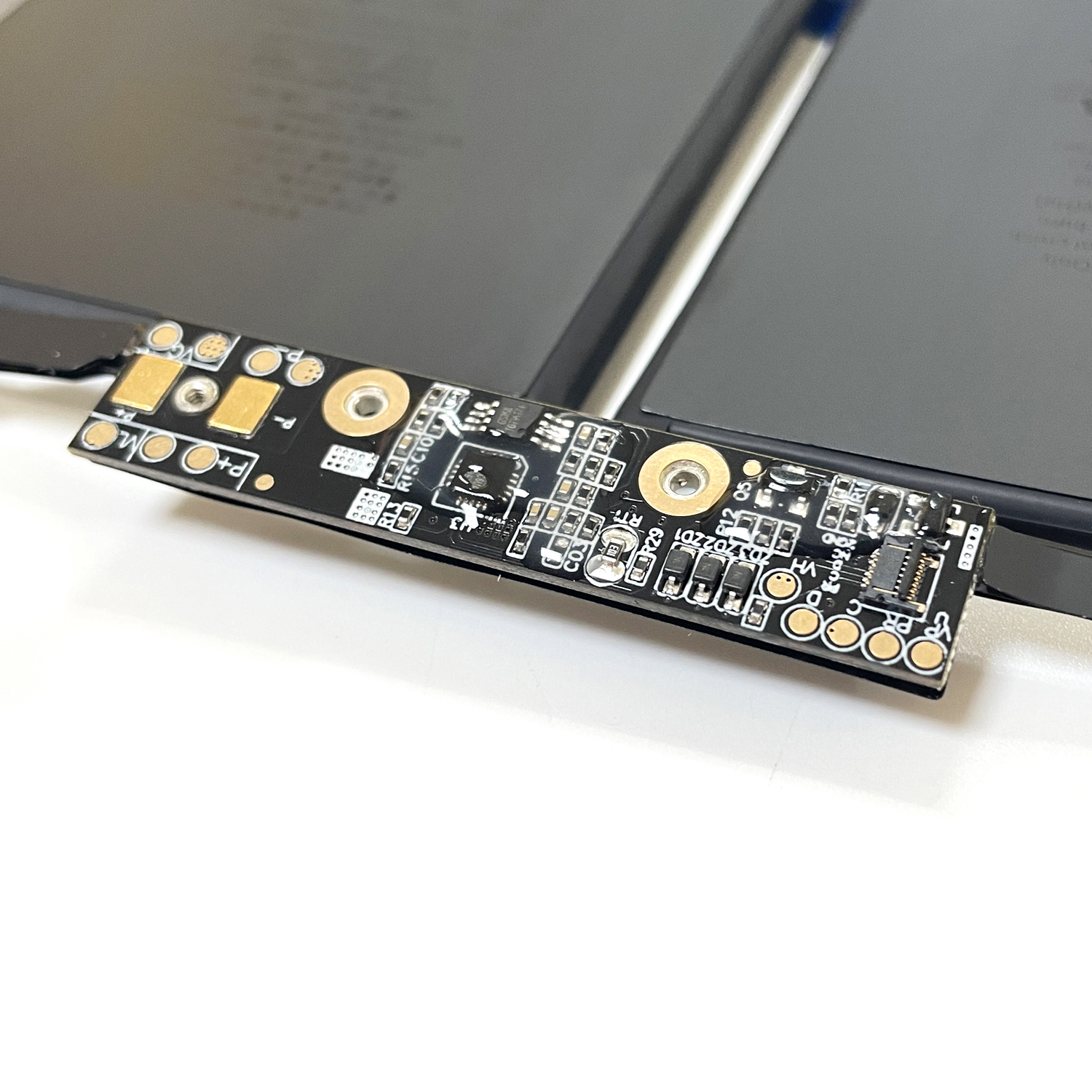 High quality battery A1953 Replacement Battery for MacBook Pro 15" A1990 (2018-2019) | 11.4V 83.6Wh | EMC 3215 3359 | MR942LL/A MV902LL/A Series - Image 2