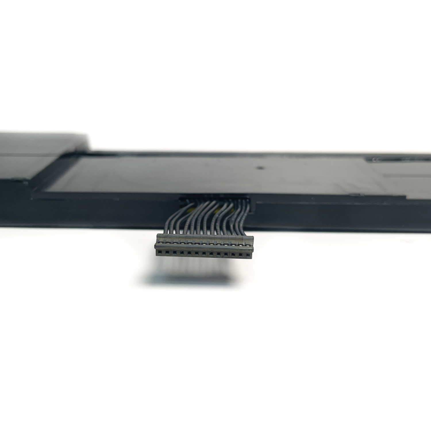 GKIDT-00-13-3S2P-0 Laptop Battery Replacement for Eluktronics MAG-15, Adata XPG Xenia 15, XMG Fusion 15 – 11.4V 93.48Wh 6-Cell