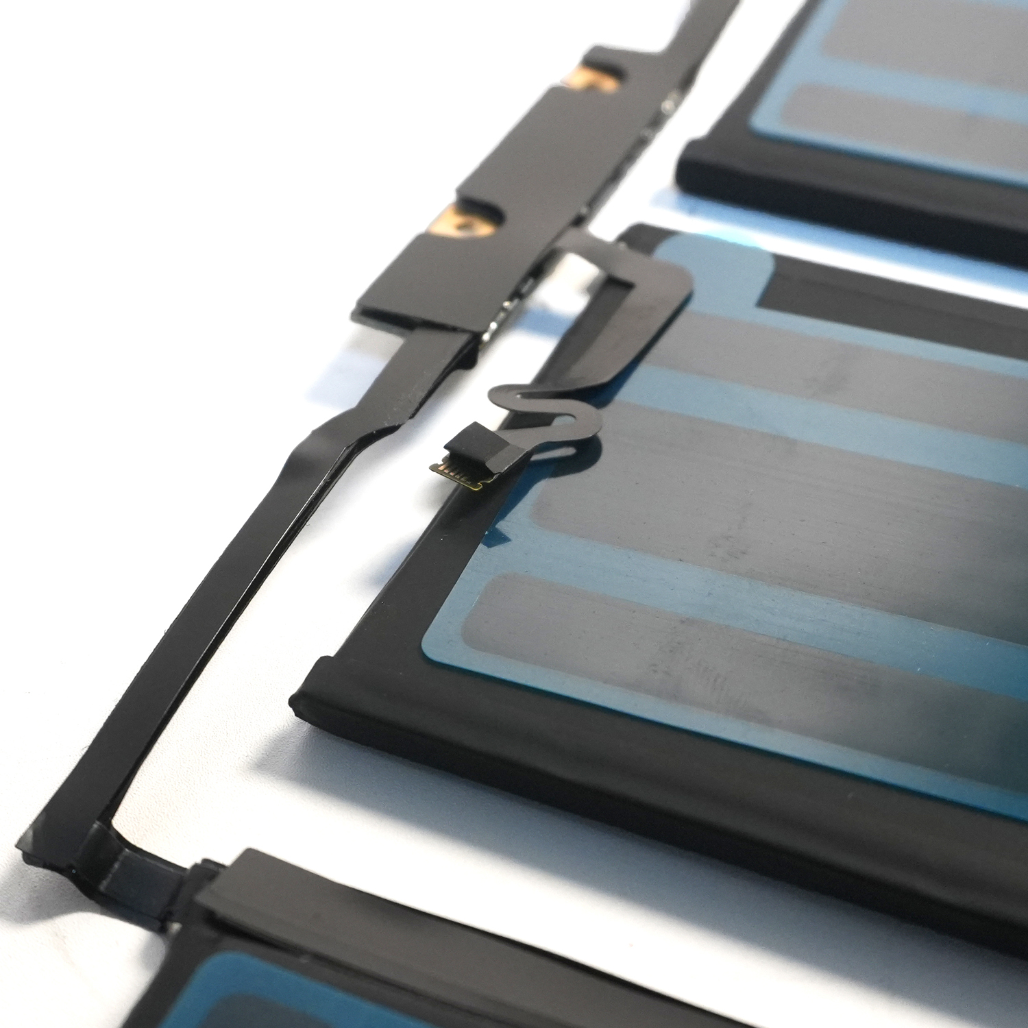 A1820 A1707 Battery Replacement for MacBook Pro 15" A1707 EMC 3072 / EMC 3162 — 11.4V 78Wh (6667mAh)